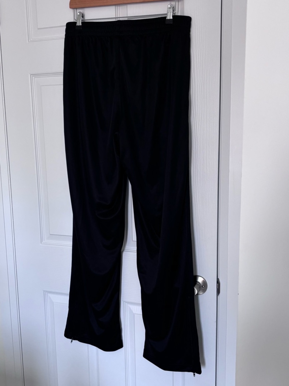 Nike Wide Leg Pants in Black - Picture 4 of 11